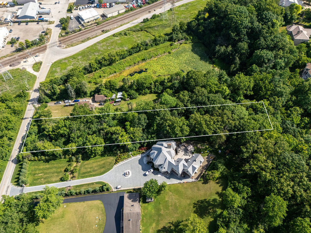 11S110 LOT Madison Street