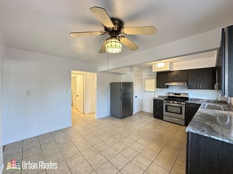 Tiny photo for 1812 N 20th Avenue #3, Melrose Park, IL 60160 (MLS # 12474118)