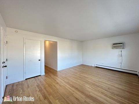 Tiny photo for 1812 N 20th Avenue #3, Melrose Park, IL 60160 (MLS # 12474118)