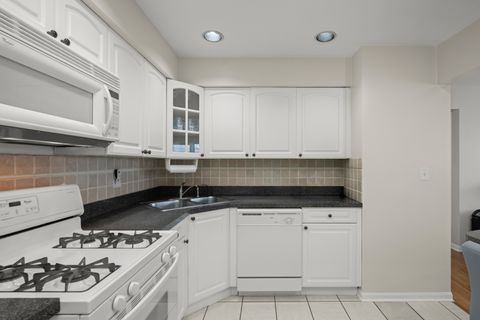 Tiny photo for 10121 Hartford Court #3C, Schiller Park, IL 60176 (MLS # 12581878)