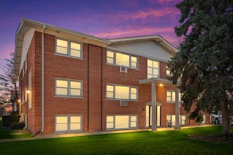 Tiny photo for 10121 Hartford Court #3C, Schiller Park, IL 60176 (MLS # 12581878)