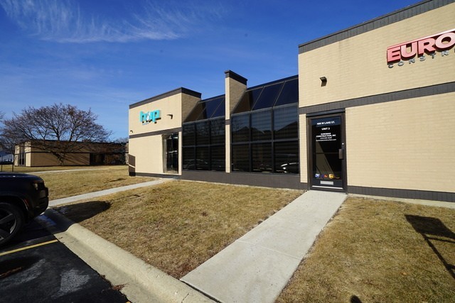 480 W Lake Street 1
