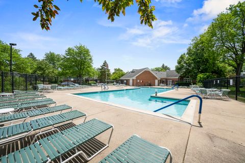 Tiny photo for 1309 Nutmeg Court #A, Mount Prospect, IL 60056 (MLS # 12655387)