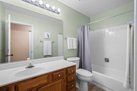 Tiny photo for 1309 Nutmeg Court #A, Mount Prospect, IL 60056 (MLS # 12655387)