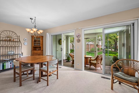 Tiny photo for 1309 Nutmeg Court #A, Mount Prospect, IL 60056 (MLS # 12655387)