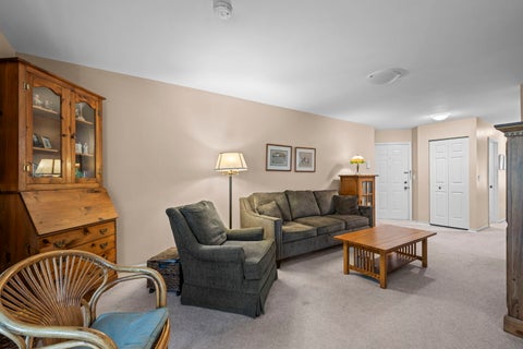 Tiny photo for 1309 Nutmeg Court #A, Mount Prospect, IL 60056 (MLS # 12655387)