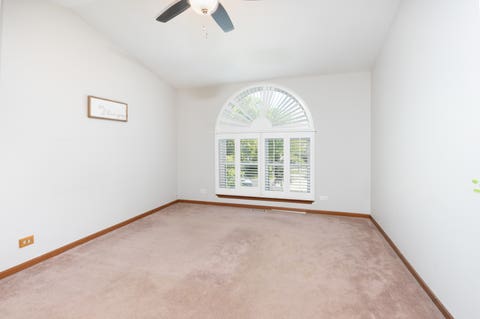 Tiny photo for 8 Raintree Court, Cary, IL 60013 (MLS # 12719649)