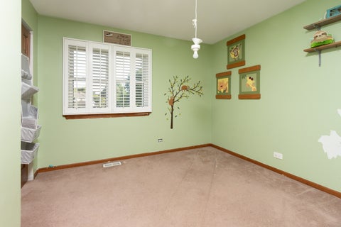 Tiny photo for 8 Raintree Court, Cary, IL 60013 (MLS # 12719649)