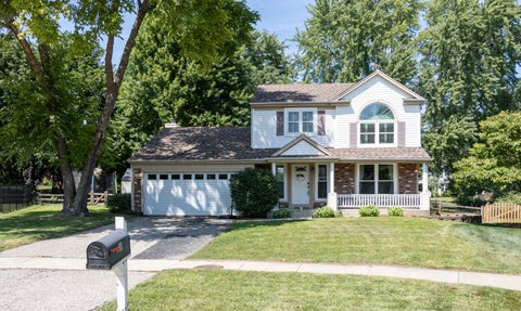 Photo of 8 Raintree Court, Cary, IL 60013 (MLS # 12719649)