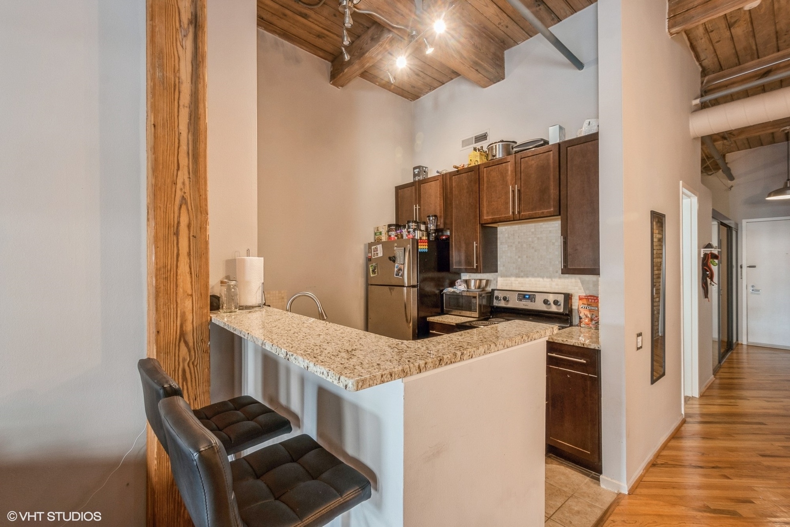 225 W HURON Street 611