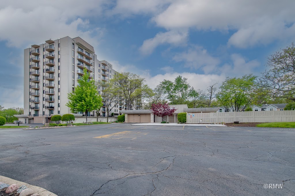 190 S WOOD DALE Road 507