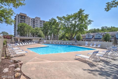 Tiny photo for 190 S WOOD DALE Road #507, Wood Dale, IL 60191 (MLS # 12637799)