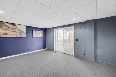 Tiny photo for 441 N Crooked Lake Lane, Lindenhurst, IL 60046 (MLS # 12599475)