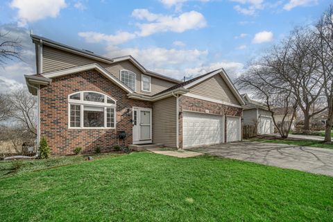 Tiny photo for 441 N Crooked Lake Lane, Lindenhurst, IL 60046 (MLS # 12599475)
