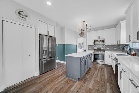 Tiny photo for 441 N Crooked Lake Lane, Lindenhurst, IL 60046 (MLS # 12599475)