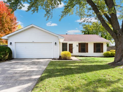 Photo of 134 S Whispering Hills Drive, Naperville, IL 60540 (MLS # 12502047) Photo of 134 S Whispering Hills Drive, Naperville, IL 60540 (MLS # 12502047)