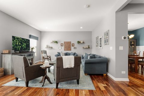 Tiny photo for 959 Sunburst Lane, Gilberts, IL 60136 (MLS # 12570168)