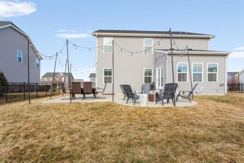 Tiny photo for 959 Sunburst Lane, Gilberts, IL 60136 (MLS # 12570168)