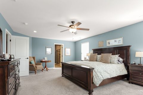 Tiny photo for 959 Sunburst Lane, Gilberts, IL 60136 (MLS # 12570168)