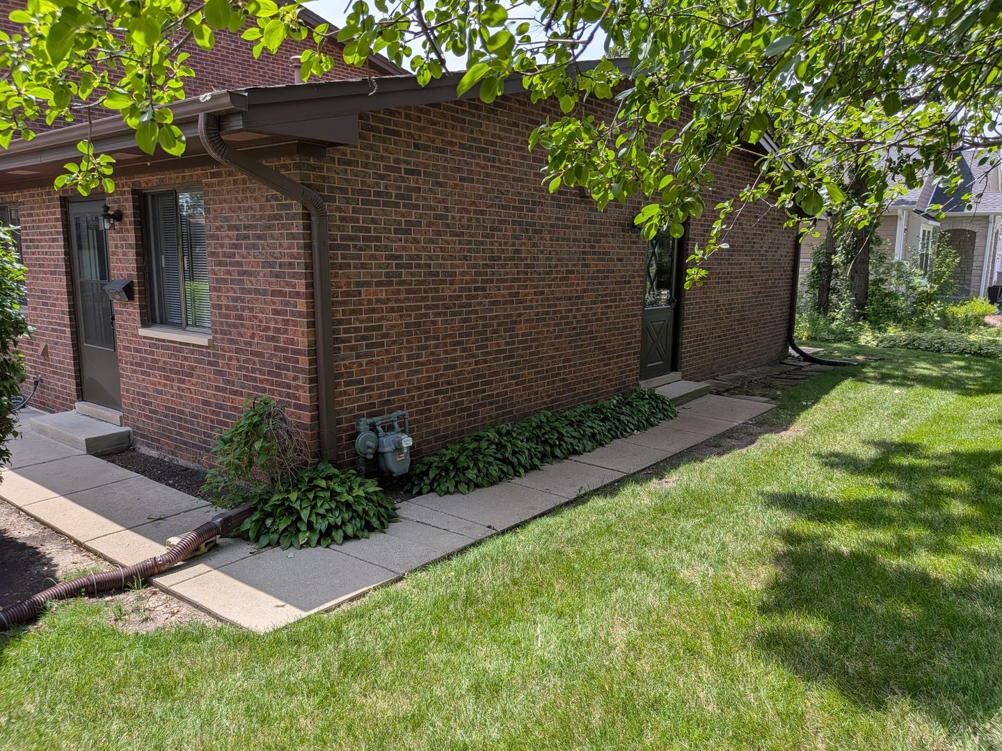 1231 Geneva Lane