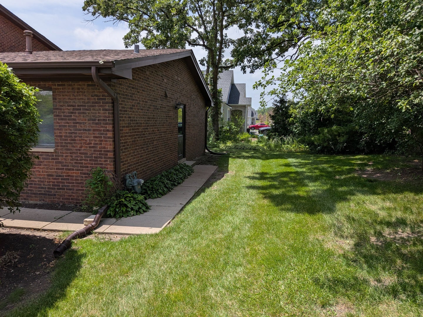 1231 Geneva Lane