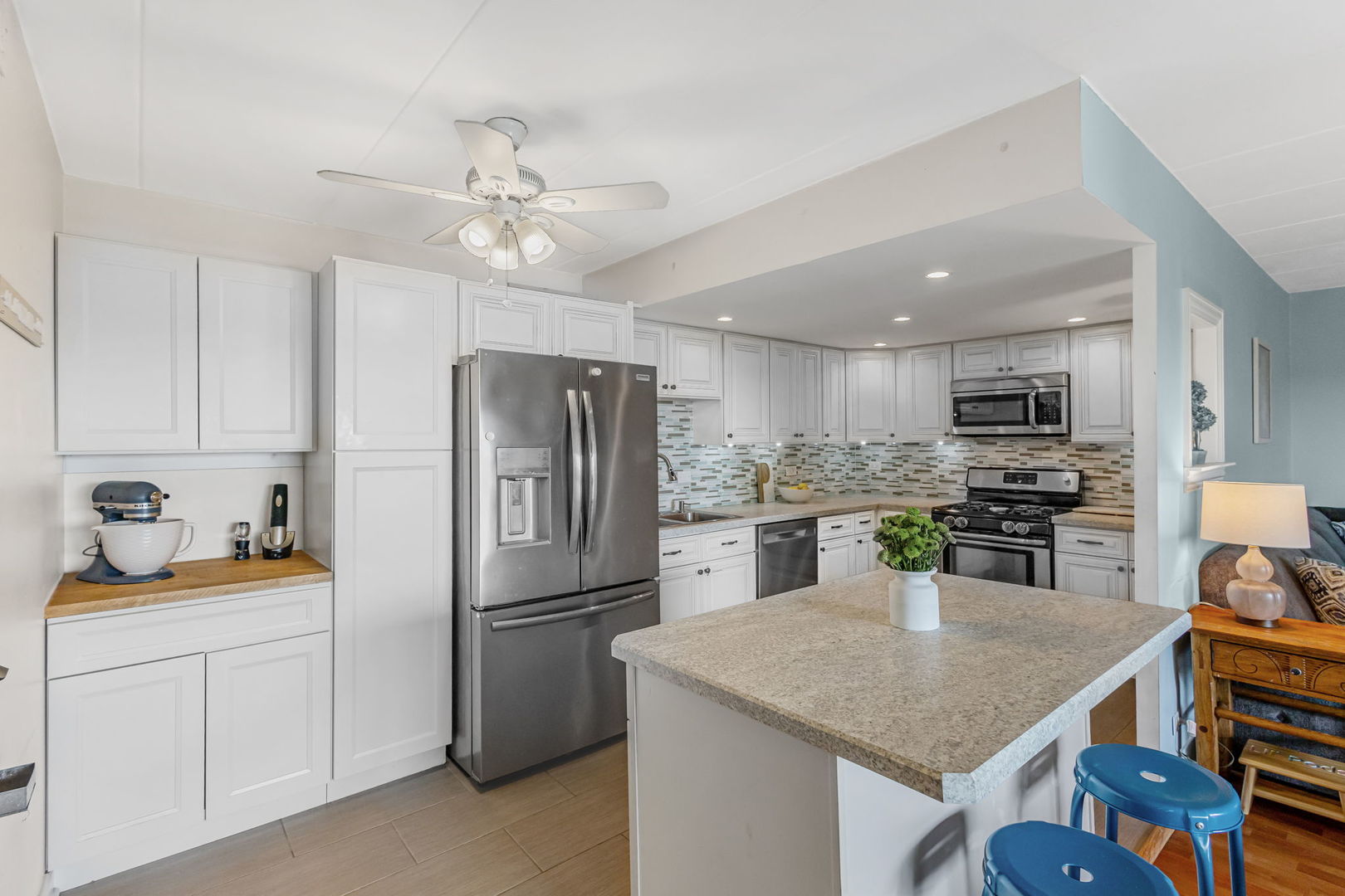 3838 W 111th Street 405
