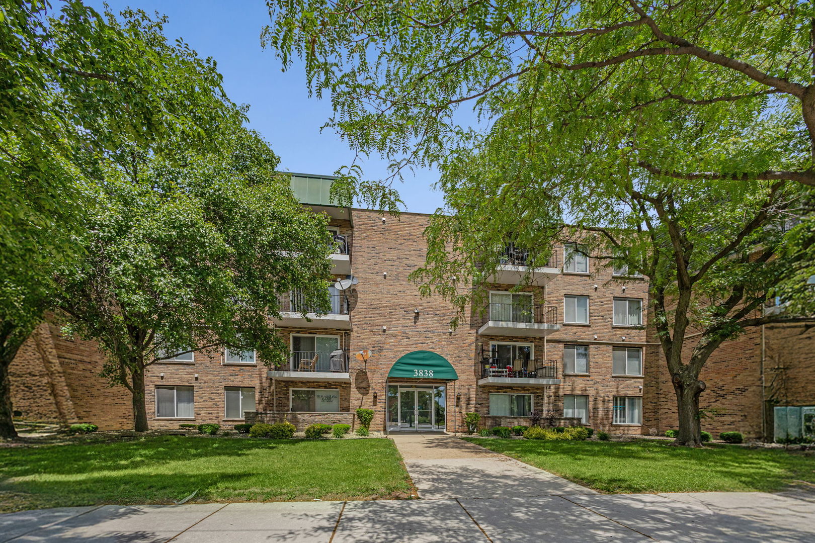 3838 W 111th Street 405
