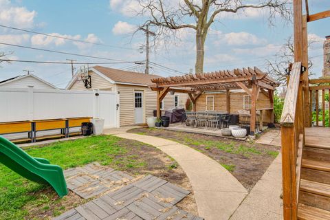 Tiny photo for 4212 Joliet Avenue, Lyons, IL 60534 (MLS # 12417859)