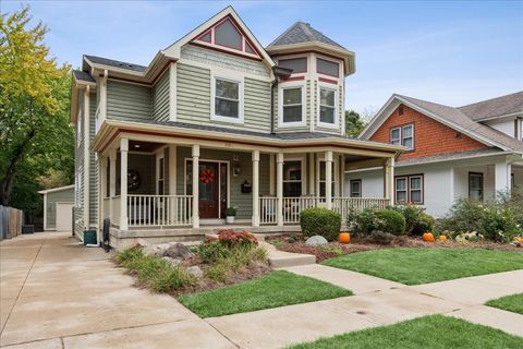 224 Newberry Avenue Libertyville IL 60048