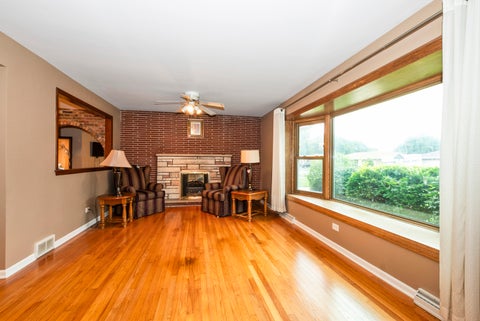 Tiny photo for 6926 W 115th Place, Worth, IL 60482 (MLS # 12701272)