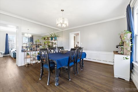 Tiny photo for 628 Sexton Street, Aurora, IL 60505 (MLS # 12571387)