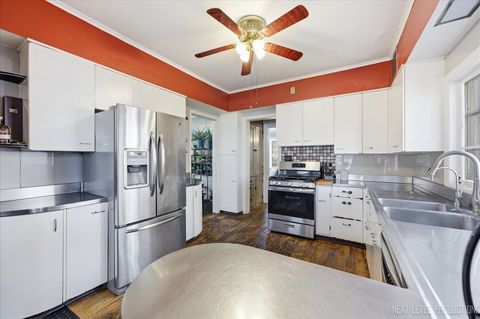 Tiny photo for 628 Sexton Street, Aurora, IL 60505 (MLS # 12571387)