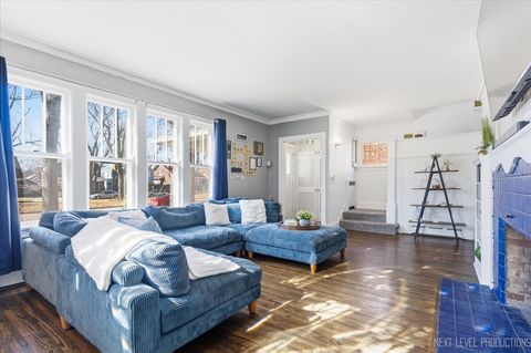 Tiny photo for 628 Sexton Street, Aurora, IL 60505 (MLS # 12571387)