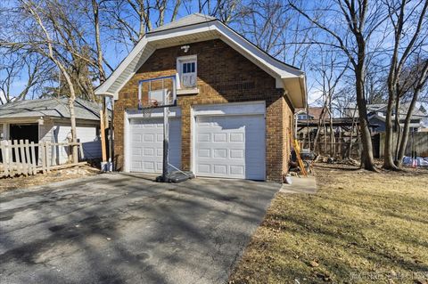 Tiny photo for 628 Sexton Street, Aurora, IL 60505 (MLS # 12571387)