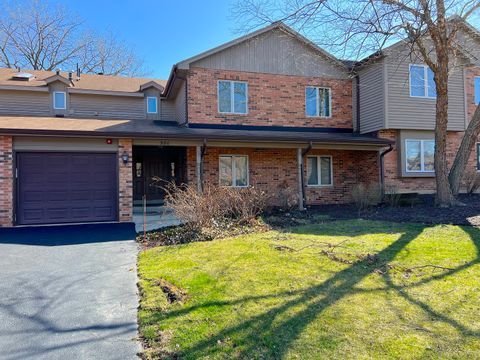 Photo of 986 West Court #A, Naperville, IL 60563 (MLS # 12617080)