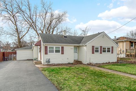 Tiny photo for 4519 152nd Street, Midlothian, IL 60445 (MLS # 12538893)