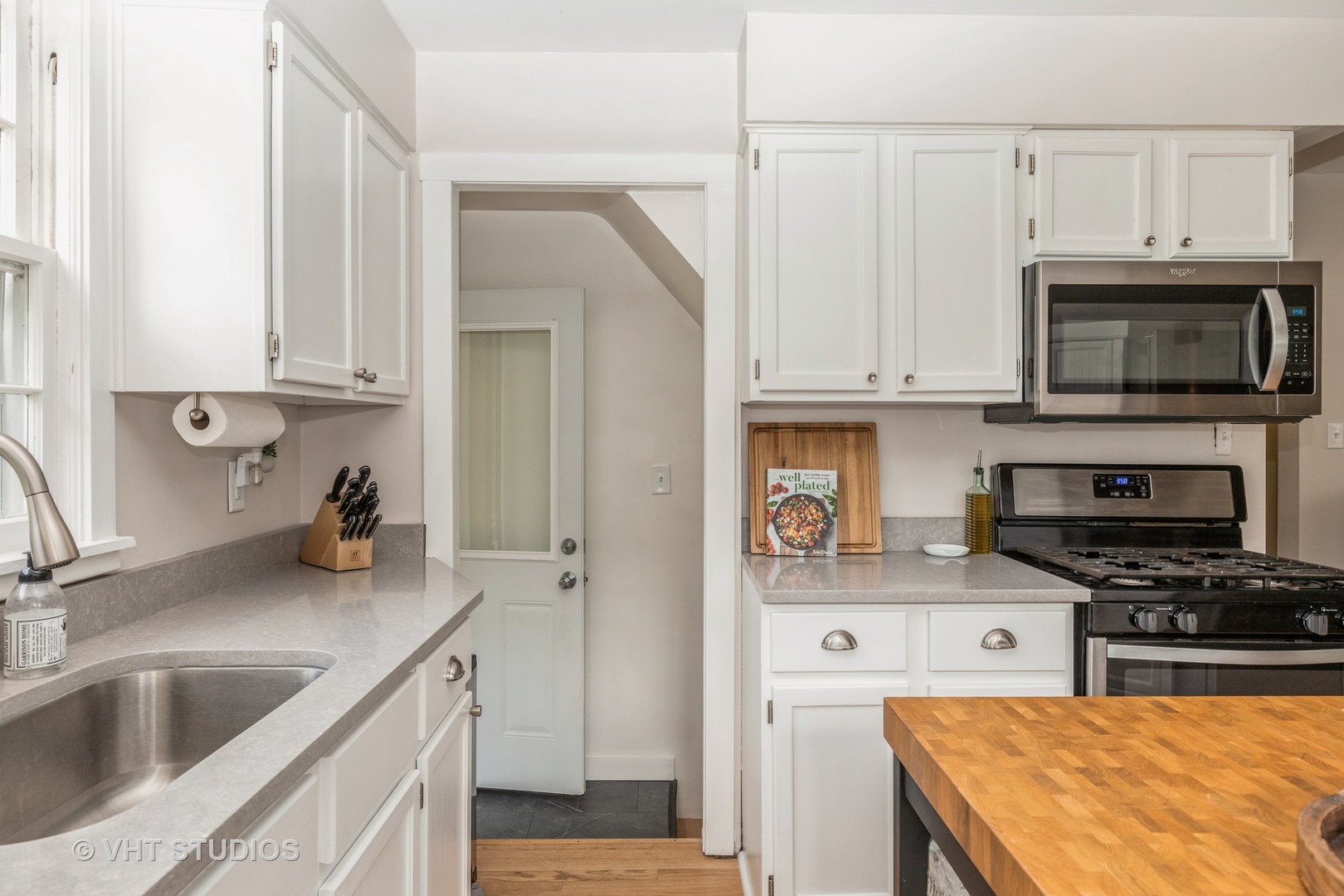 490 W Crystal Lake Avenue