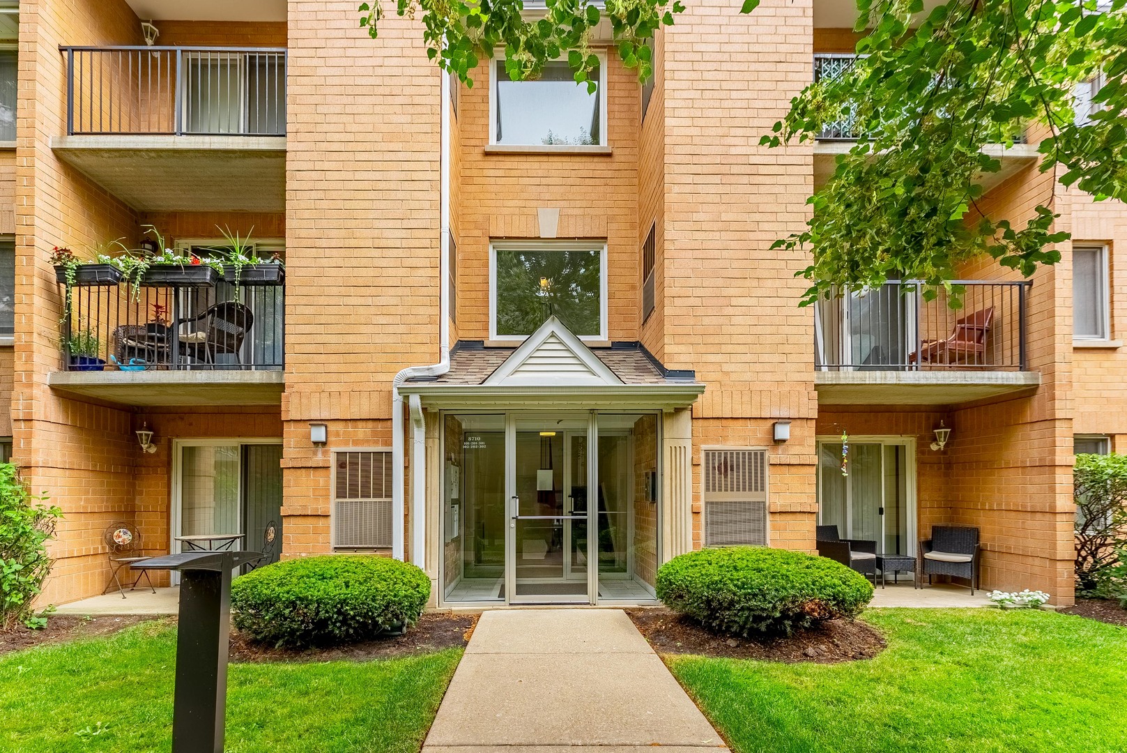 8710 W Evelyn Lane 201