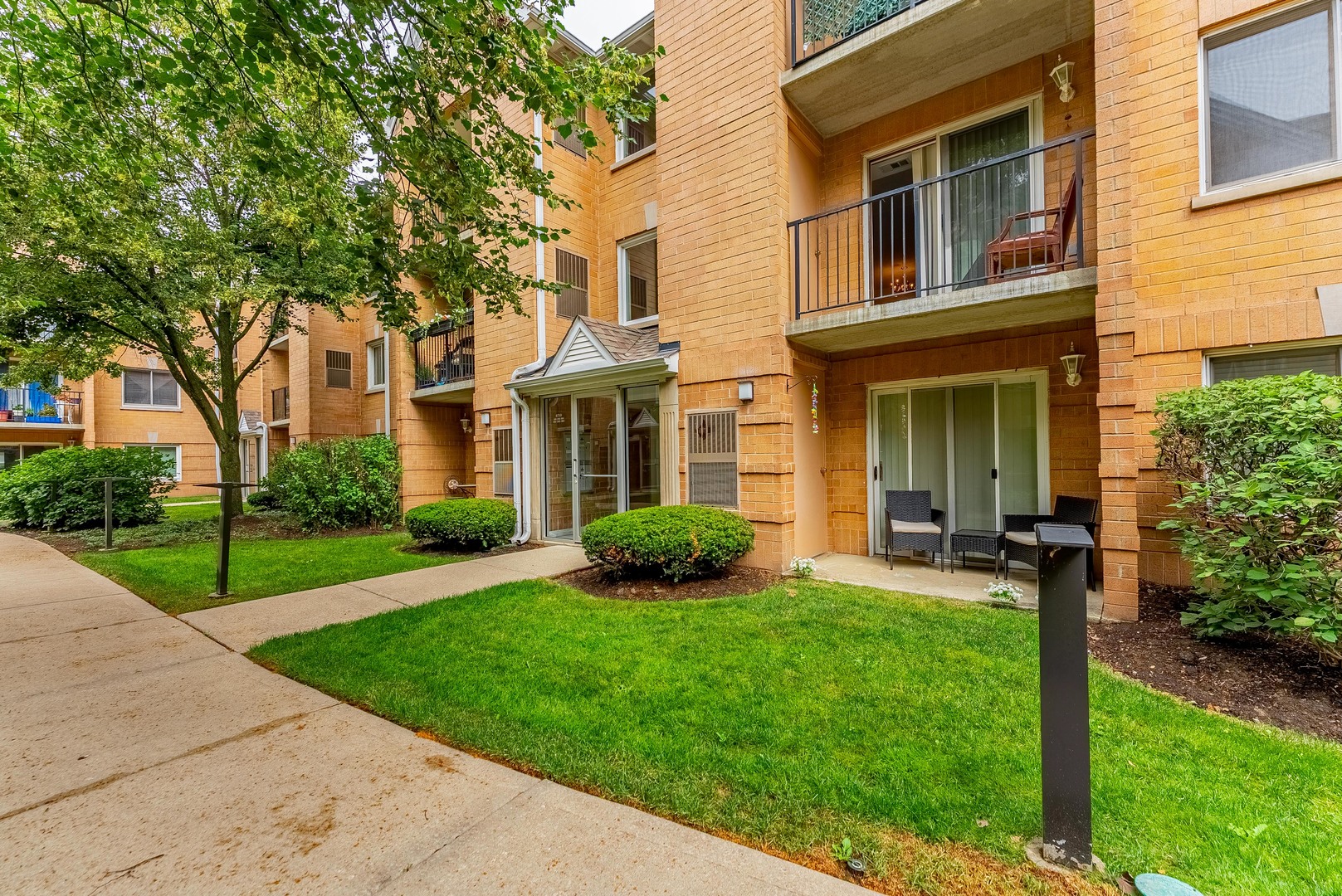 8710 W Evelyn Lane 201