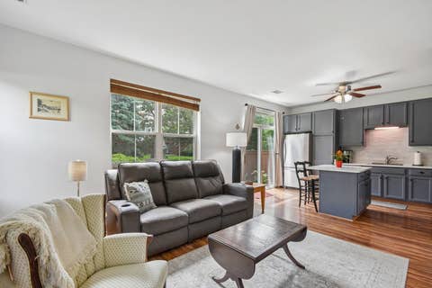 Tiny photo for 502 Heritage Court, St. Charles, IL 60175 (MLS # 12676302)