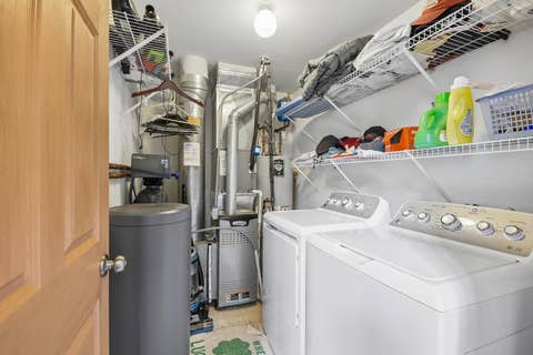 Tiny photo for 502 Heritage Court, St. Charles, IL 60175 (MLS # 12676302)