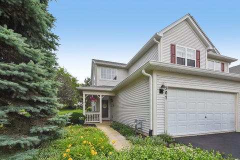 Photo of 502 Heritage Court, St. Charles, IL 60175 (MLS # 12676302)