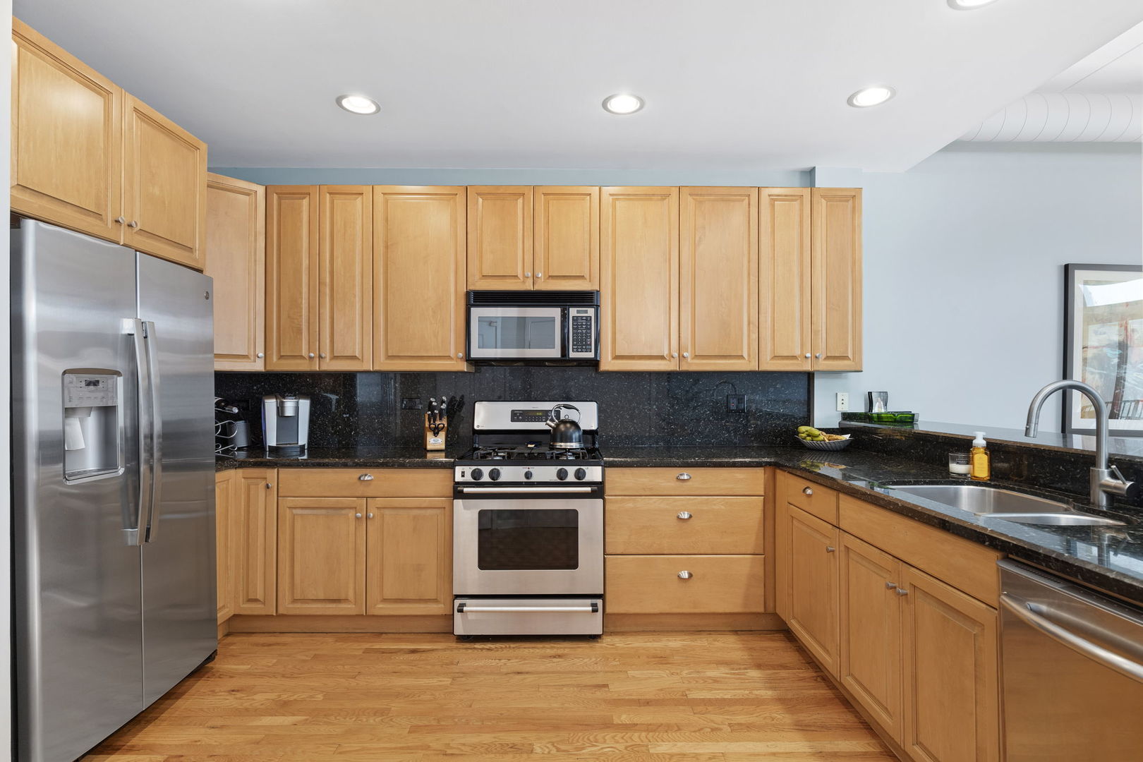 841 W MONROE Street 4B
