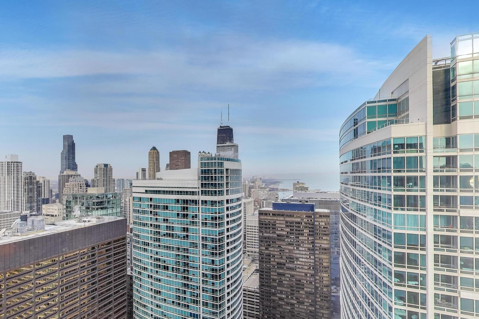 512 N McClurg Court 4601