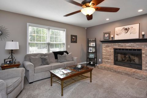 Tiny photo for 8 Plantation Court, Bloomington, IL 61704 (MLS # 12494268)