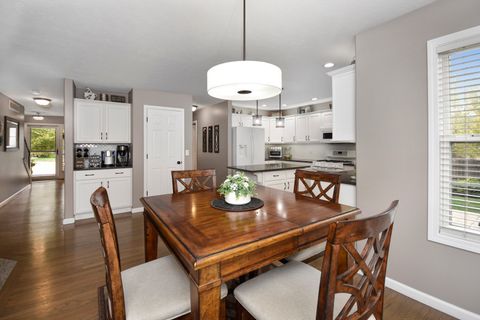 Tiny photo for 8 Plantation Court, Bloomington, IL 61704 (MLS # 12494268)