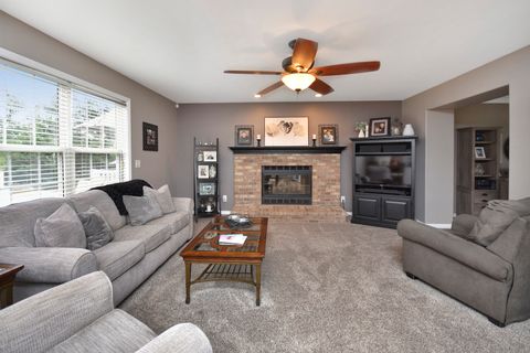 Tiny photo for 8 Plantation Court, Bloomington, IL 61704 (MLS # 12494268)