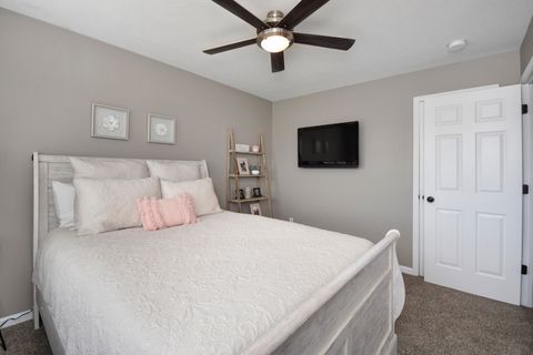Tiny photo for 8 Plantation Court, Bloomington, IL 61704 (MLS # 12494268)