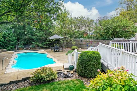 Tiny photo for 8 Plantation Court, Bloomington, IL 61704 (MLS # 12494268)