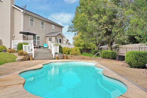 Tiny photo for 8 Plantation Court, Bloomington, IL 61704 (MLS # 12494268)